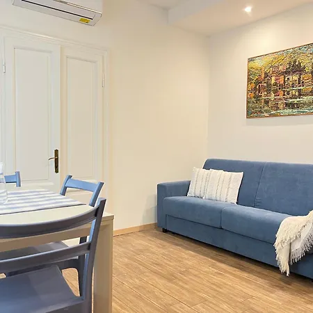 Center View, Apartment *